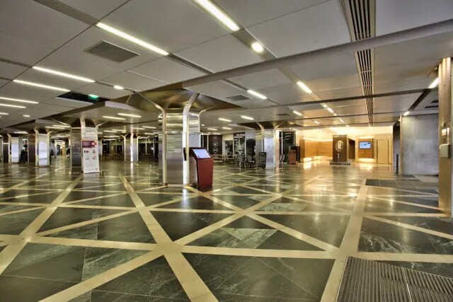 1 Rue Royale, Saint-Cloud for sale - Building Photo - Image 1 of 2