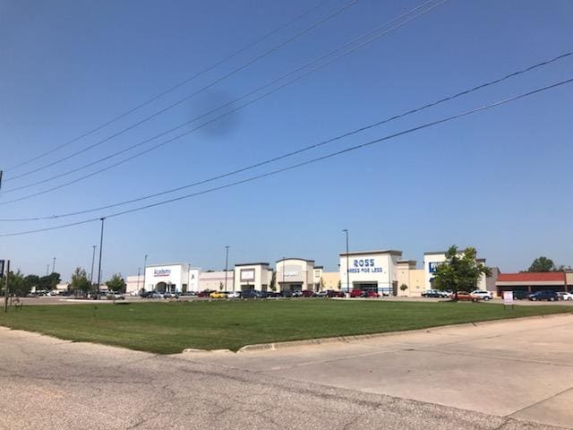 E Poyntz Ave, Manhattan, KS for sale - Building Photo - Image 2 of 3