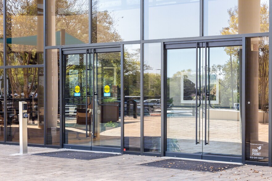 912 Capital Of Texas Hwy S, West Lake Hills, TX à louer - Photo du bâtiment - Image 3 de 13