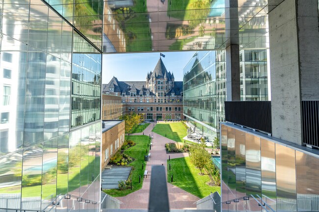 More details for 530 St Saint-Hubert, Montréal, QC - Retail for Lease