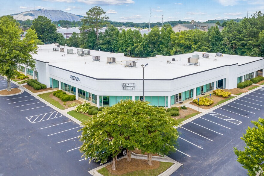 1785 E Park Place Blvd, Stone Mountain, GA à louer - Photo du bâtiment - Image 2 de 17