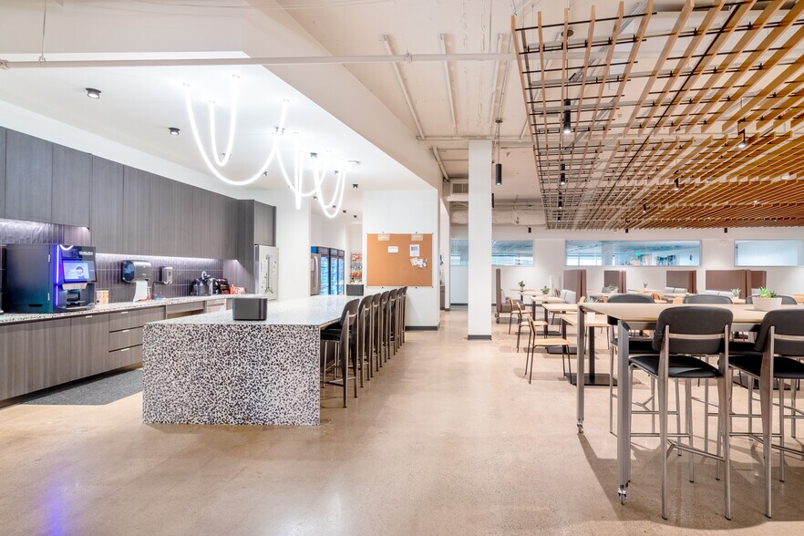 500 Taylor St, Fort Worth, TX à louer - Photo du bâtiment - Image 3 de 15