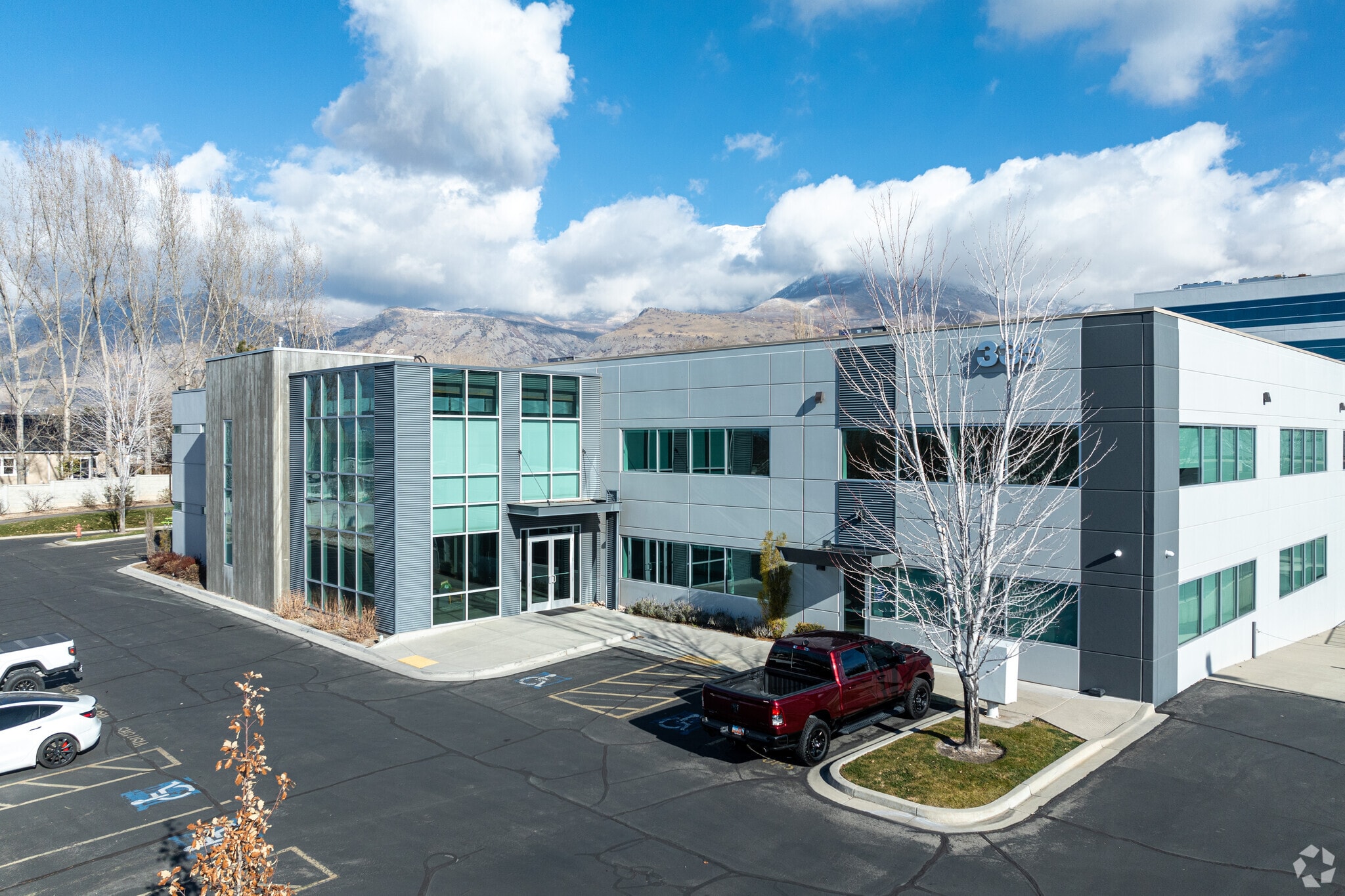 335 S 560 W, Lindon, UT for lease Primary Photo- Image 1 of 13