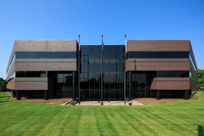 More details for 9100 Shelbyville Rd, Louisville, KY - Office for Lease