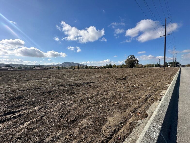 Moreno Beach Drive, Moreno Valley, CA for sale - Primary Photo - Image 3 of 6