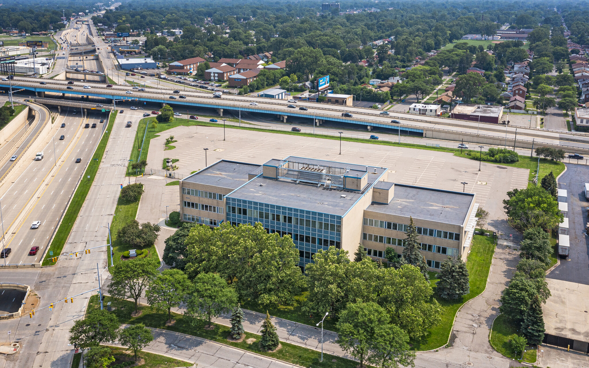 16025 Northland Dr, Southfield, MI for sale Building Photo- Image 1 of 1