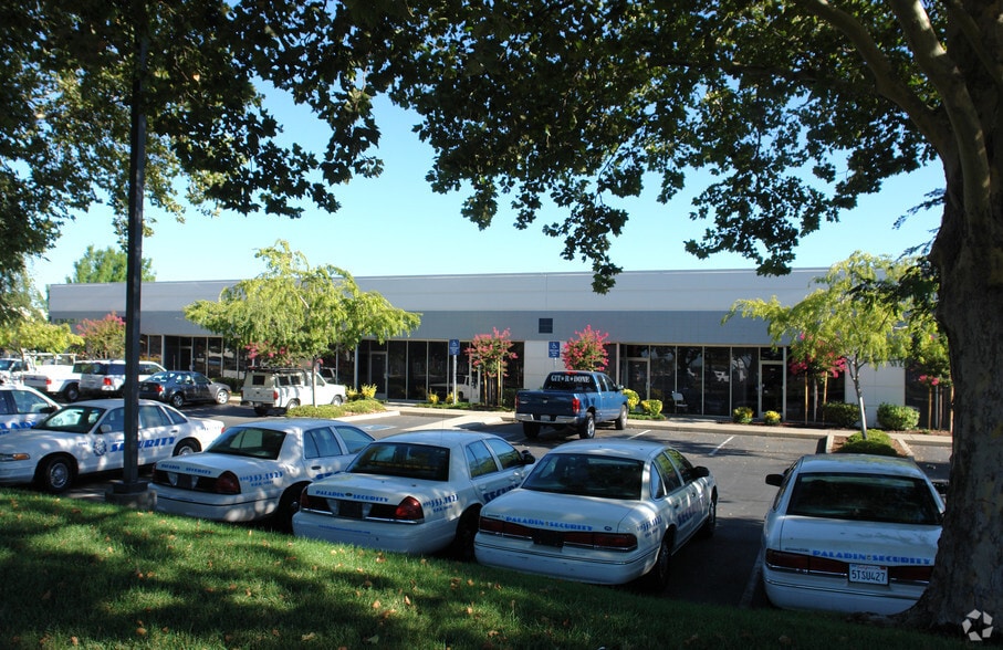 4608 Roseville Rd, North Highlands, CA for lease - Building Photo - Image 2 of 7