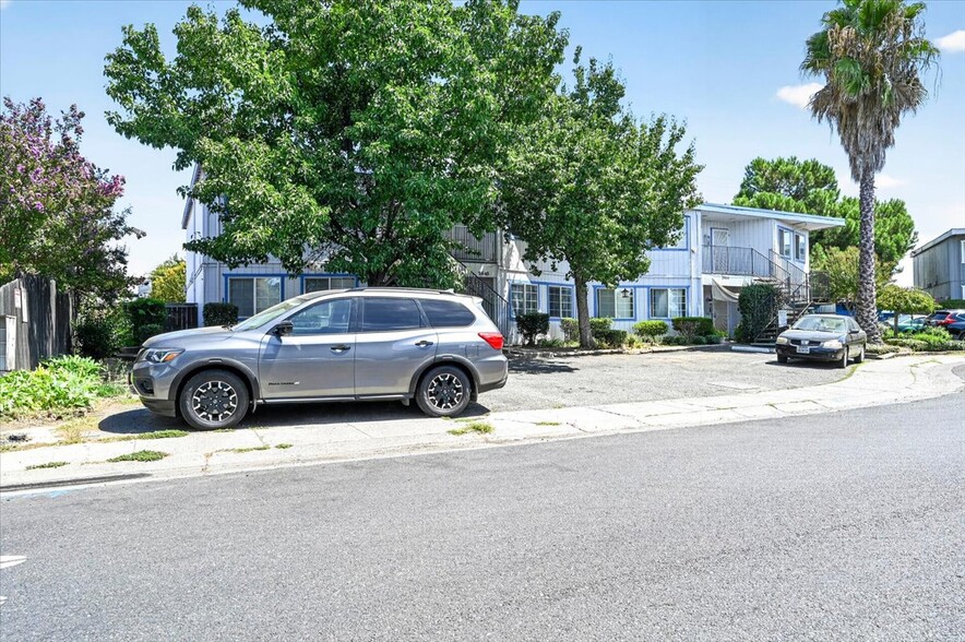 2643 Furmint Way, Rancho Cordova, CA for sale - Building Photo - Image 3 of 33
