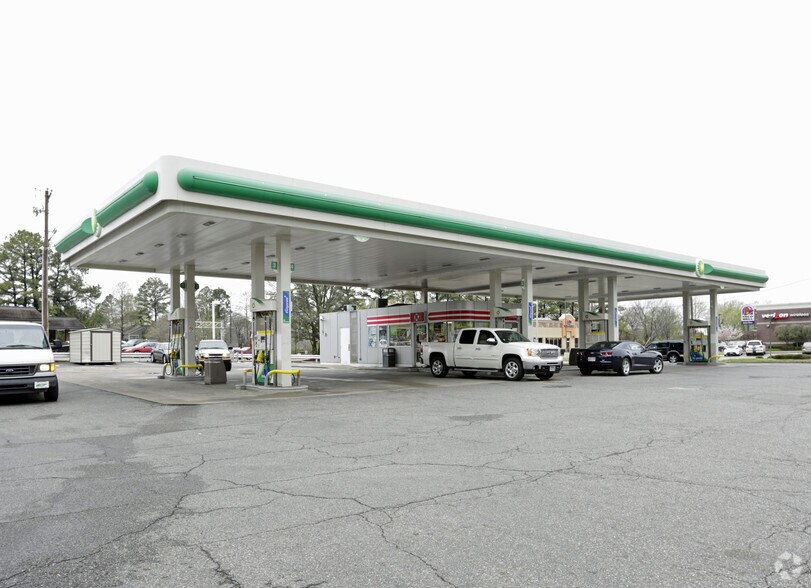 5341 Poplar Portfolio portefeuille de 3 propriétés à vendre sur LoopNet.ca - Photo principale - Image 1 de 3