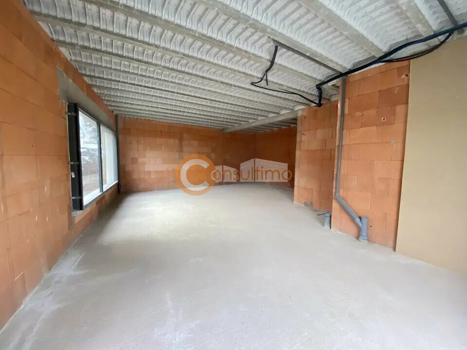 Flex in Bordeaux for lease Building Photo- Image 1 of 6