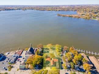 Plus de détails pour 12 N Pistakee Lake Rd, Fox Lake, IL - Bureau/Commerce de détail à louer