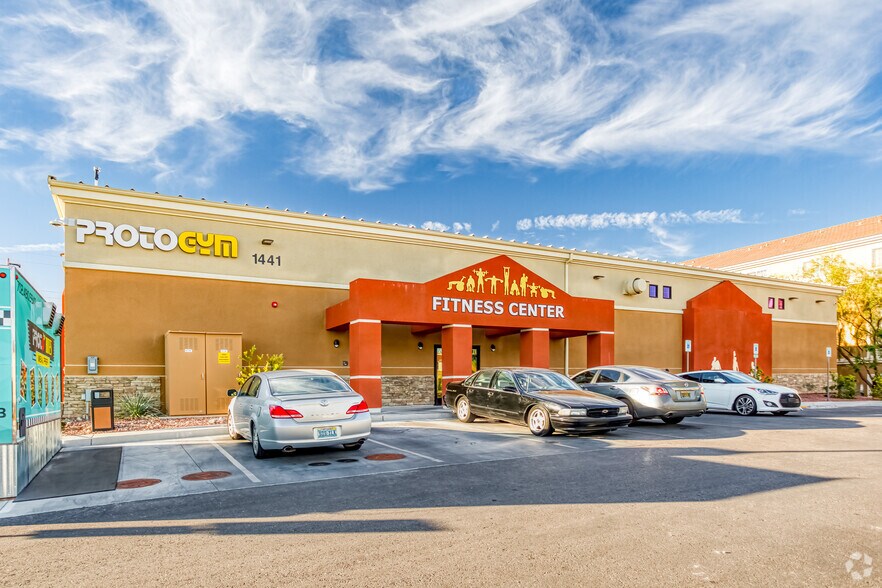 1441 Paseo Verde Pky, Henderson, NV à louer - Photo principale - Image 2 de 4