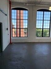 426 Metacom Ave, Warren, RI for lease Interior Photo- Image 1 of 6