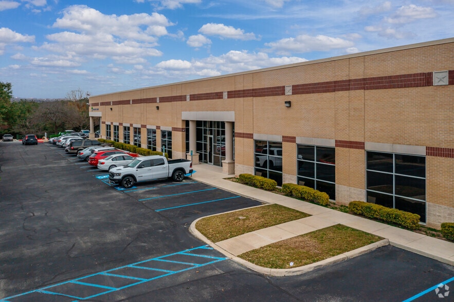 5800 Northwest Pky, San Antonio, TX à vendre - Photo principale - Image 1 de 10