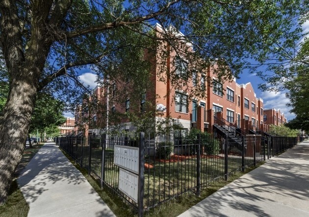 Multifamily Portfolio portfolio of 2 properties for sale on LoopNet.ca - Primary Photo - Image 1 of 2