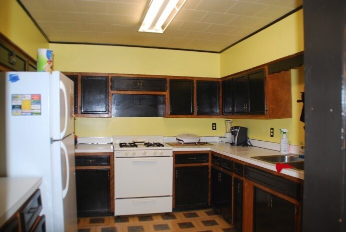 210 S Main St, Fayette, IA à vendre - Photo intérieure - Image 3 de 5