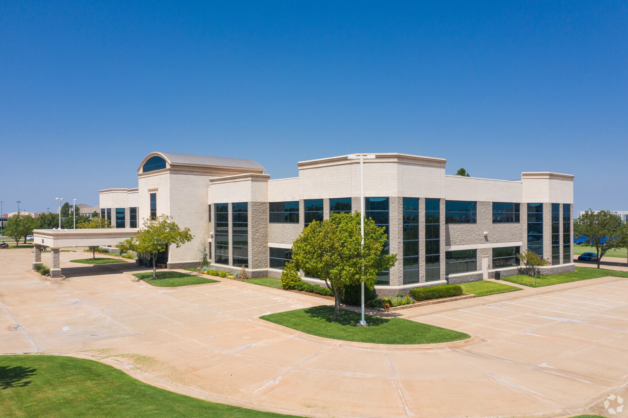 3121 Quail Springs Pky, Oklahoma City, OK à louer Photo du bâtiment- Image 1 de 6