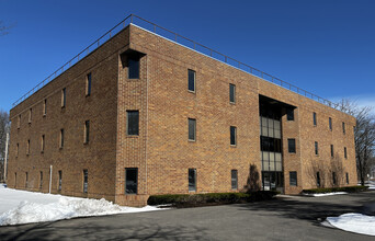 2 Computer Dr W, Albany, NY for lease Building Photo- Image 1 of 2