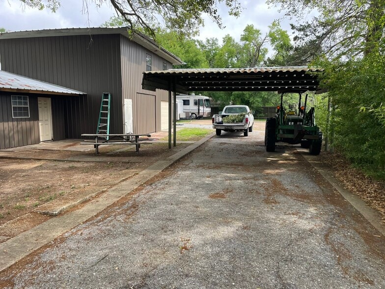 11620 Old Main Street Loop Rd, Houston, TX for sale - Building Photo - Image 3 of 6