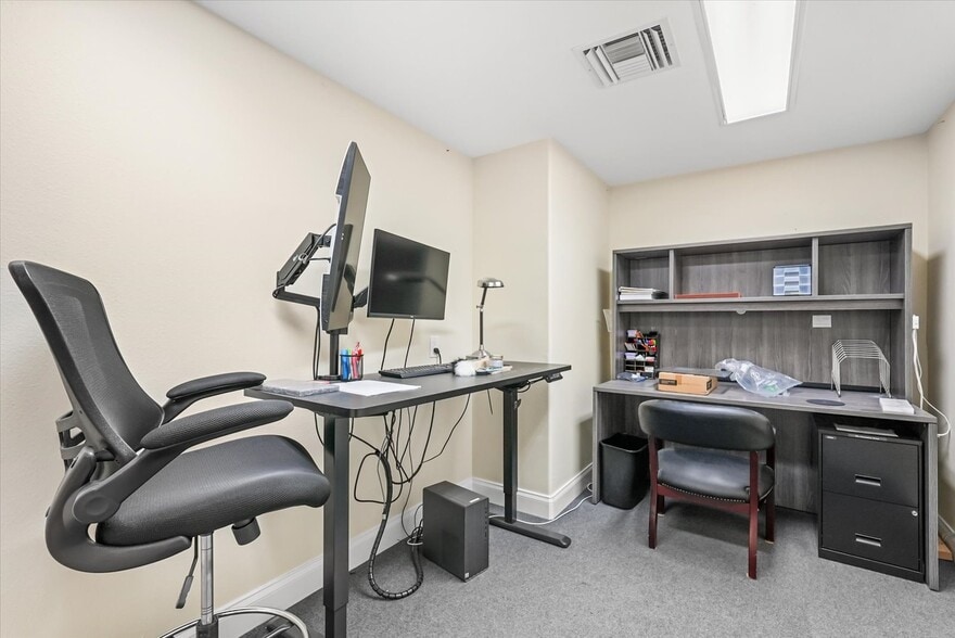 141 Parliament Loop, Lake Mary, FL for sale - Building Photo - Image 2 of 33