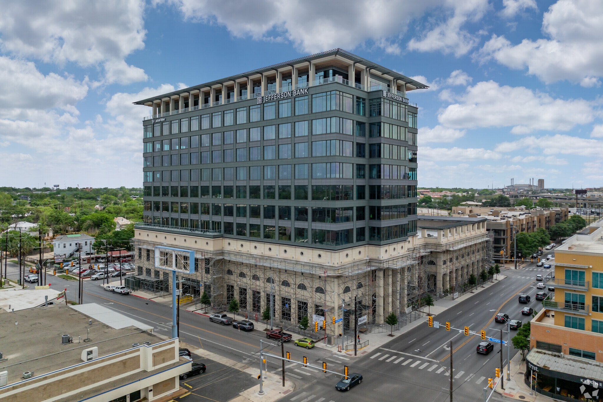 1900 Broadway St, San Antonio, TX à louer Photo principale- Image 1 de 23