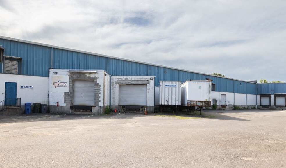 74 Spring St, Southington, CT à louer - Photo du bâtiment - Image 3 de 4