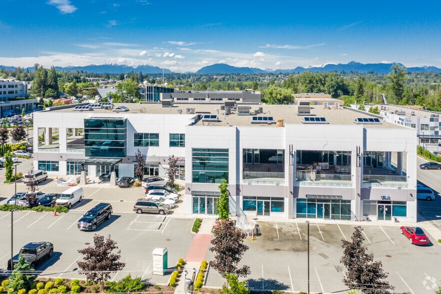 6638 152A St, Surrey, BC à vendre - Photo du bâtiment - Image 2 de 8