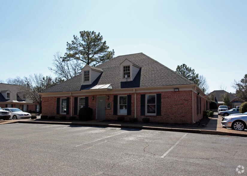 2004 Exeter Rd, Germantown, TN à louer - Photo du bâtiment - Image 2 de 6