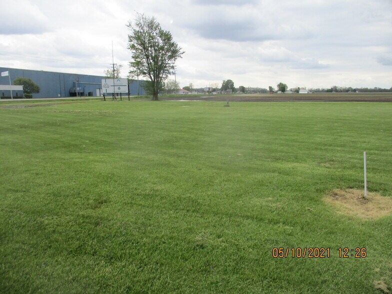 State Route 2 portefeuille de 2 propriétés à vendre sur LoopNet.ca - Photo du bâtiment - Image 3 de 6