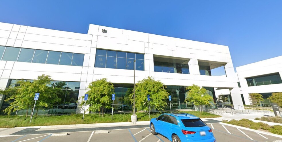 201 Gateway Blvd, South San Francisco, CA for lease - Building Photo - Image 1 of 1