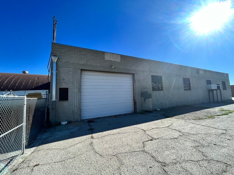 112 N Arrowhead Ave, San Bernardino, CA à louer - Photo principale - Image 1 de 14
