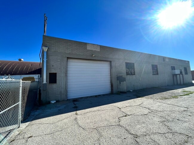 More details for 112 N Arrowhead Ave, San Bernardino, CA - Flex for Lease