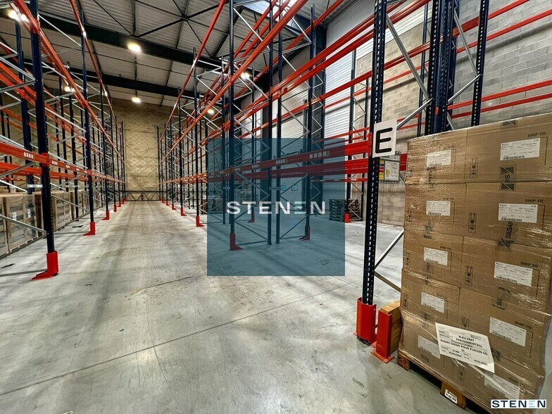 Industrial in Avignon for lease - Building Photo - Image 3 of 6