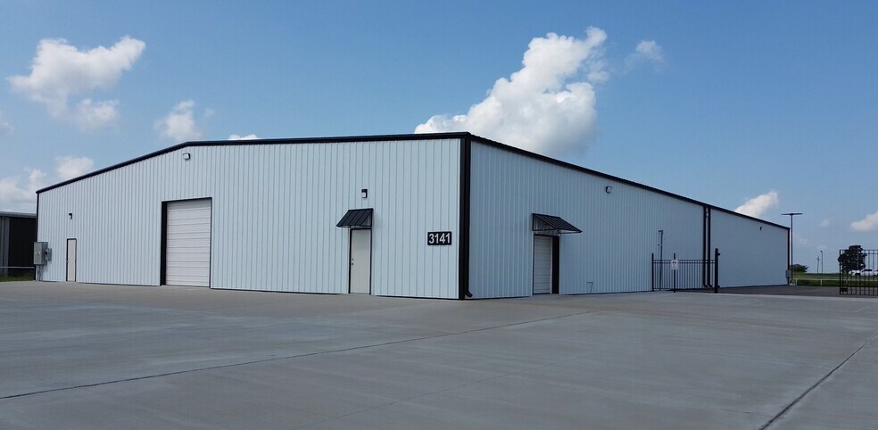 3141 E Outer Rd, Scott City, MO à vendre - Photo du bâtiment - Image 2 de 5