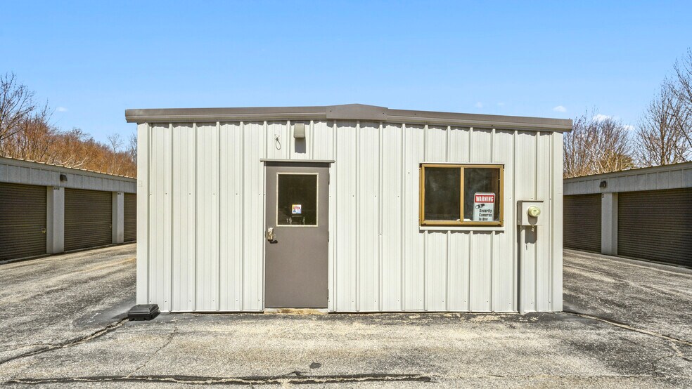 103 Gibbons Hwy, Temple, NH à vendre - Photo du bâtiment - Image 3 de 8