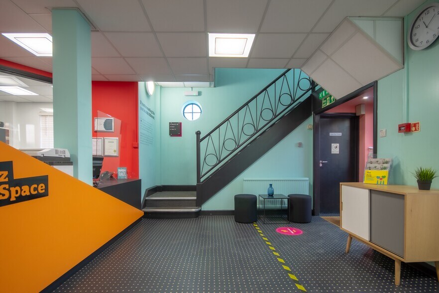 4-6 Wadsworth Rd, Greenford à louer - Photo intérieure - Image 3 de 8