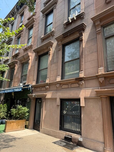 239 E 116th St, New York, NY for sale - Building Photo - Image 1 of 12