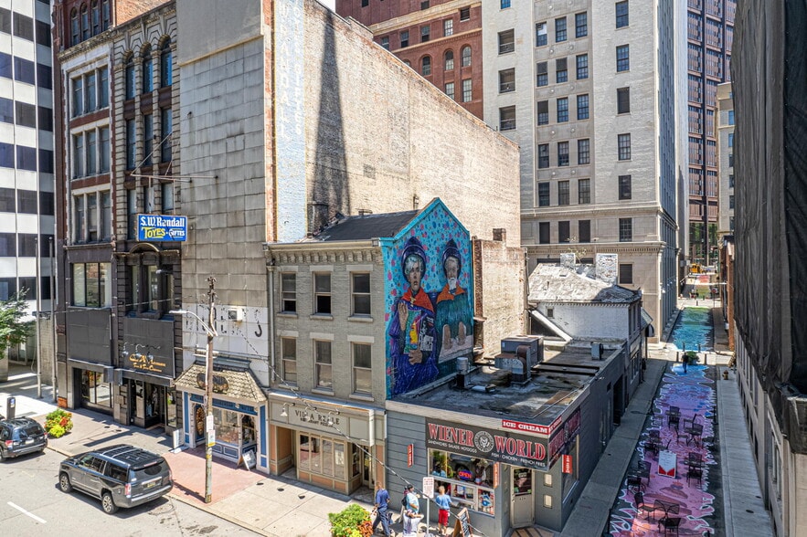 628 Smithfield St, Pittsburgh, PA à vendre - Photo du bâtiment - Image 2 de 32