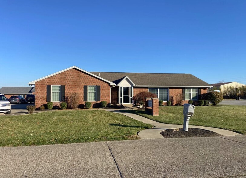 2225 N Cullen Ave, Evansville, IN for lease - Building Photo - Image 1 of 4