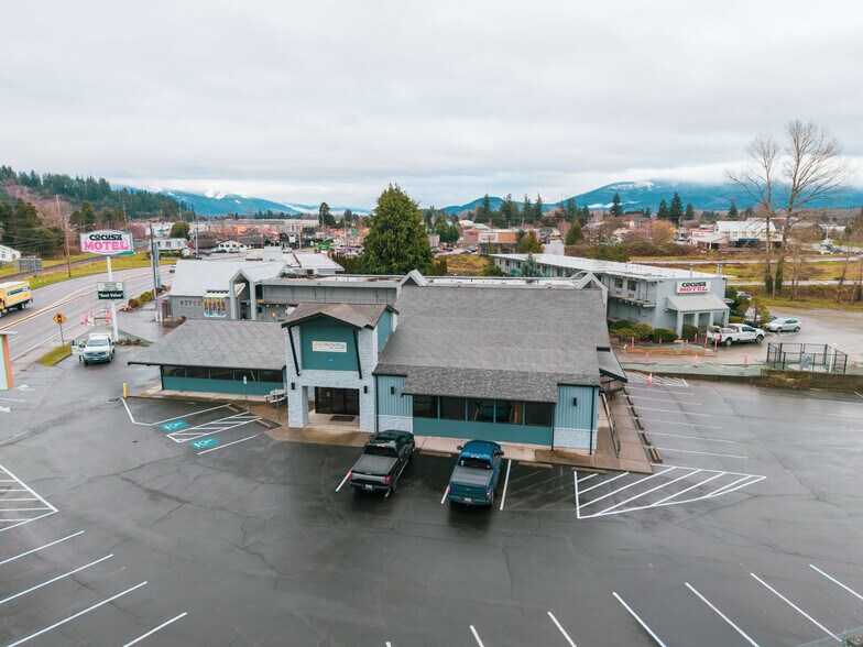 400 W Rio Vista Ave, Burlington, WA à vendre - Photo du bâtiment - Image 2 de 14