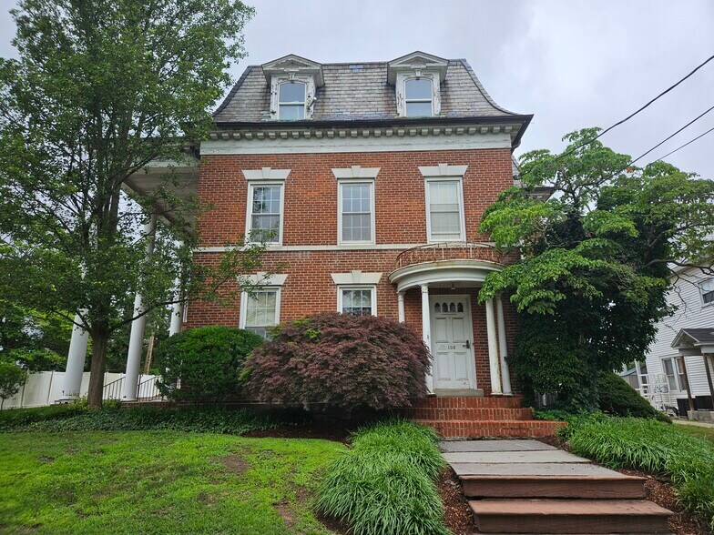 103 S Main St, Middletown, CT à vendre - Photo du bâtiment - Image 1 de 8