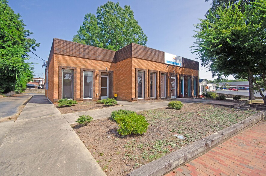 109 S Vance St, Sanford, NC for sale - Building Photo - Image 1 of 1