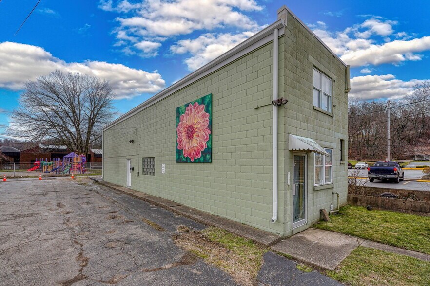 166 W Main St, Chillicothe, OH à vendre - Photo du bâtiment - Image 2 de 9