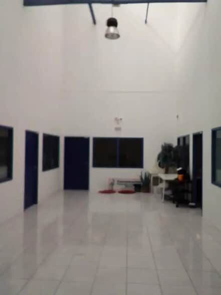 Office in Marseille for lease - Interior Photo - Image 2 of 3