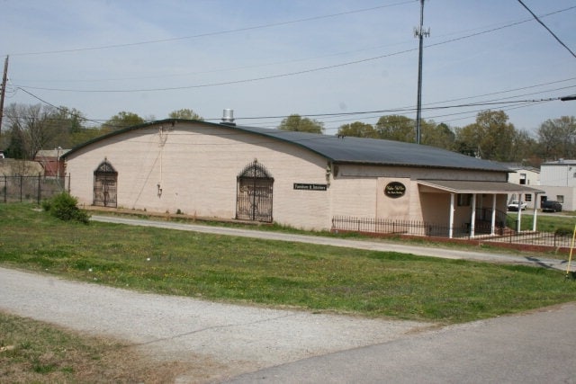 111 Maple Ave, Sanford, NC for sale - Building Photo - Image 3 of 11