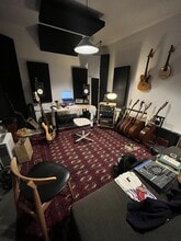 310 Meserole St, Brooklyn, NY for lease Interior Photo- Image 2 of 2