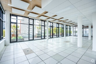 3-5 Rue Des Cuirassiers, Lyon for lease Interior Photo- Image 2 of 4