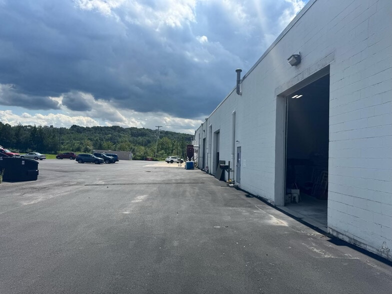 1862 Tollgate Rd, Palm, PA for lease - Building Photo - Image 2 of 2
