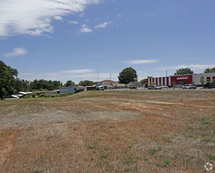511 S Cannon Blvd, Kannapolis, NC à vendre - Photo du bâtiment - Image 3 de 3