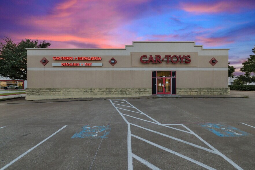 2801 Central Expy, Plano, TX à vendre - Photo du bâtiment - Image 3 de 11